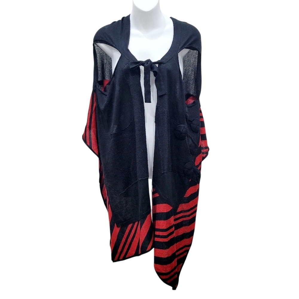 Italy 50% Premium Wool Black & Red Poncho Size: One size